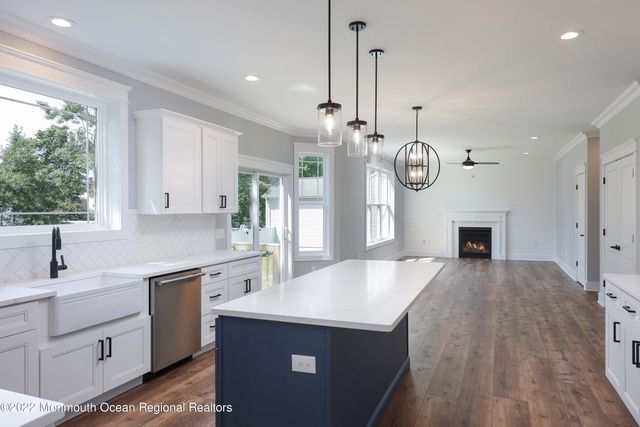 498 Harding Avenue, Bayville, NJ 08721