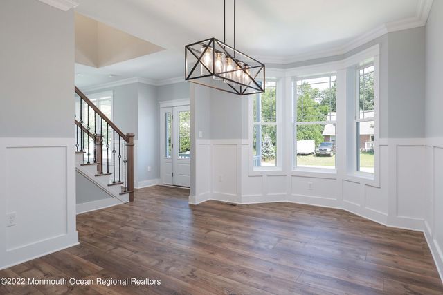 498 Harding Avenue, Bayville, NJ 08721