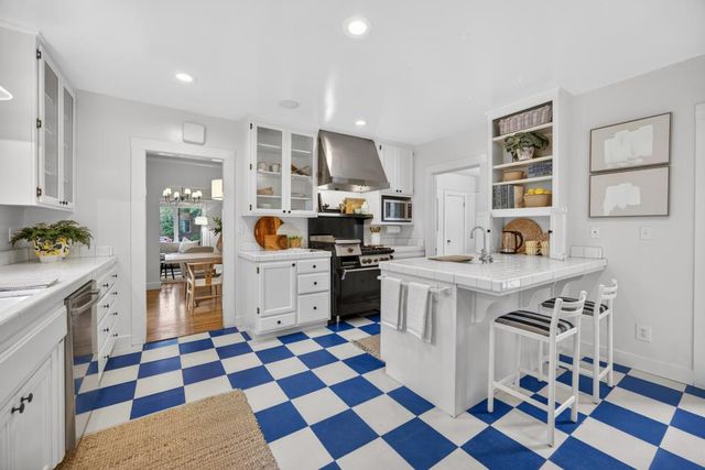 2549 7th Ave, Sacramento, CA 95818