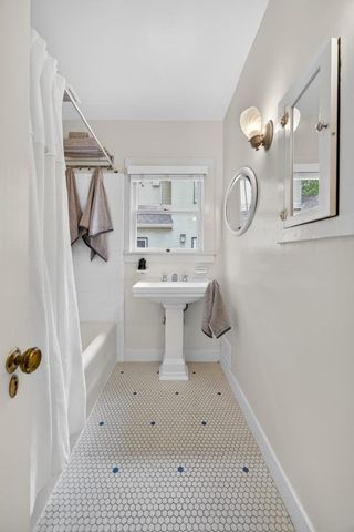 2549 7th Ave, Sacramento, CA 95818