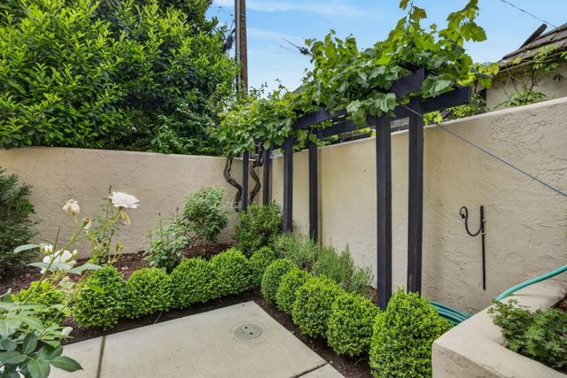 2549 7th Ave, Sacramento, CA 95818