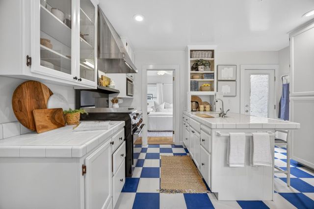 2549 7th Ave, Sacramento, CA 95818