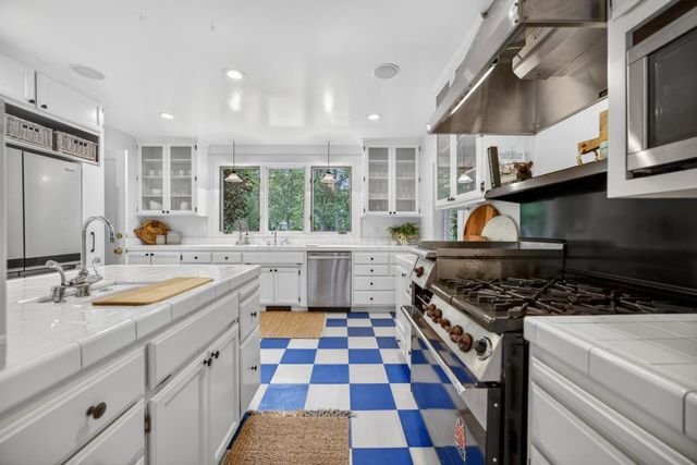 2549 7th Ave, Sacramento, CA 95818