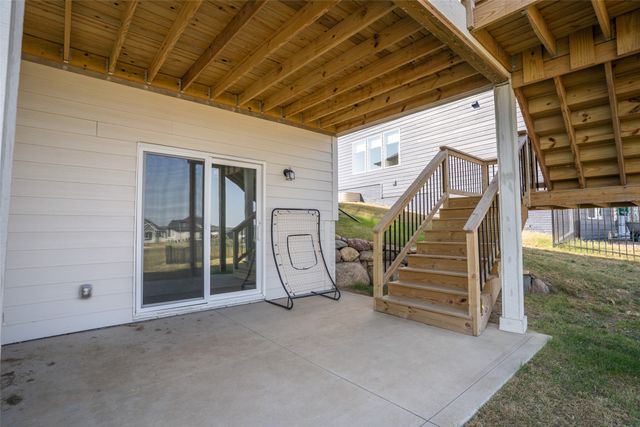 3963 Westgate Parkway, Clive, IA 50325