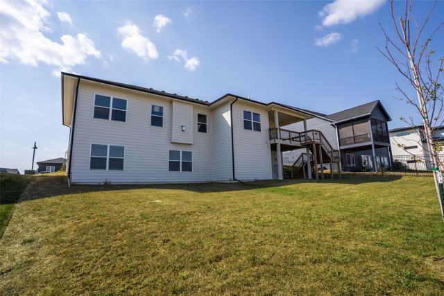 3963 Westgate Parkway, Clive, IA 50325