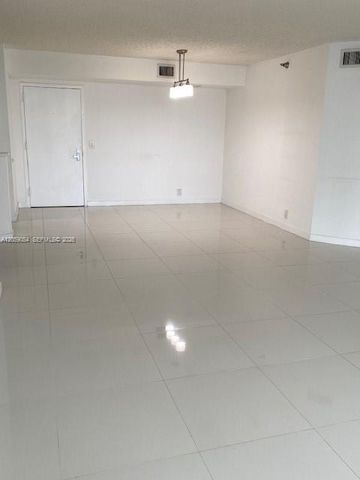 3400 NE 192nd Street 1910, Aventura, FL 33180