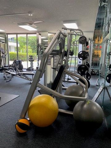 3400 NE 192nd Street 1910, Aventura, FL 33180