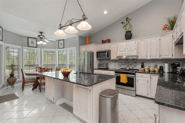 2090 LAKEBREEZE WAY, Deltona, FL 32738
