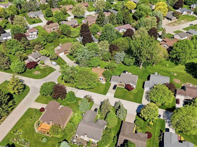 2250 Highsplint Drive, Rochester Hills, MI 48307