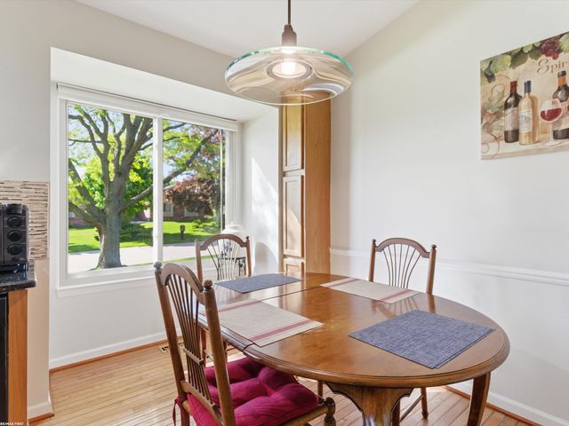 2250 Highsplint Drive, Rochester Hills, MI 48307