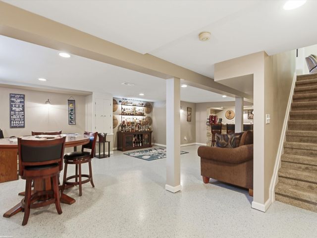 2250 Highsplint Drive, Rochester Hills, MI 48307