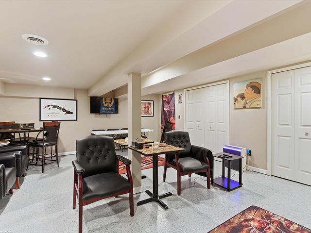 2250 Highsplint Drive, Rochester Hills, MI 48307