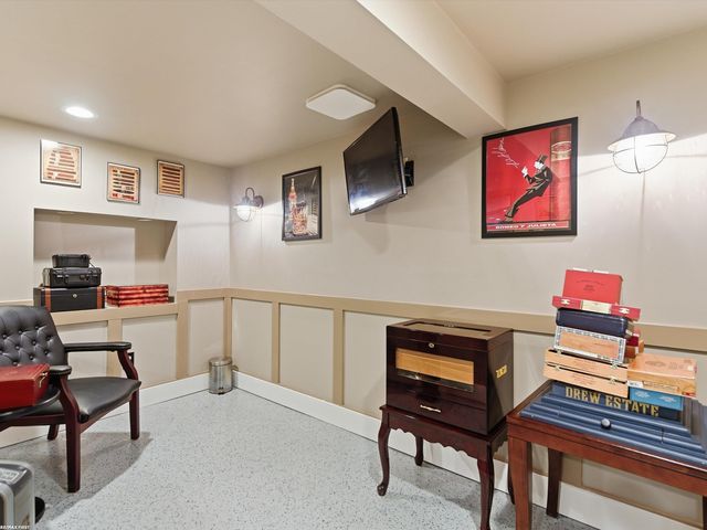 2250 Highsplint Drive, Rochester Hills, MI 48307