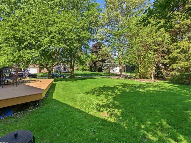 2250 Highsplint Drive, Rochester Hills, MI 48307