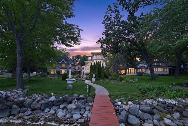 4523 Winnequah Road, Monona, WI 53716