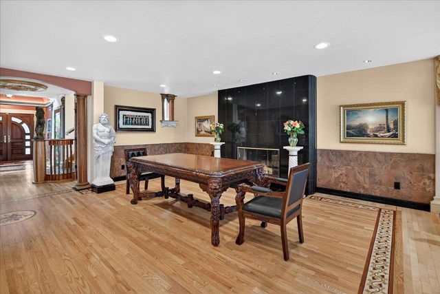 4523 Winnequah Road, Monona, WI 53716