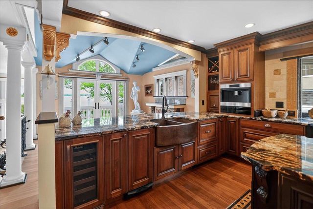 4523 Winnequah Road, Monona, WI 53716