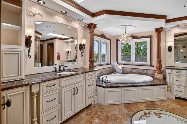 4523 Winnequah Road, Monona, WI 53716