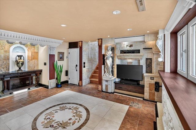 4523 Winnequah Road, Monona, WI 53716