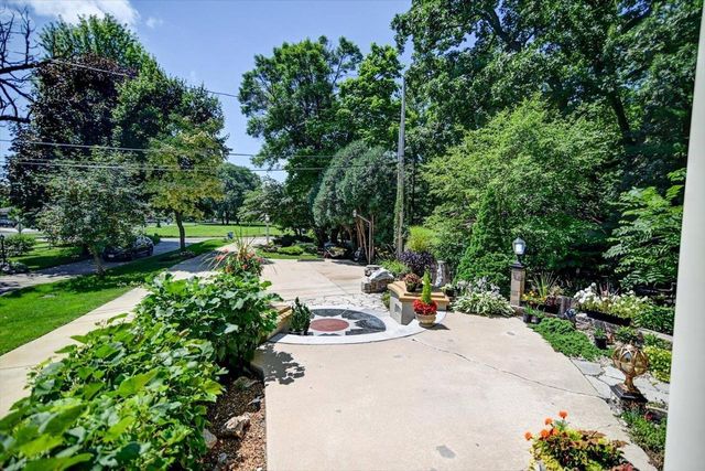 4523 Winnequah Road, Monona, WI 53716