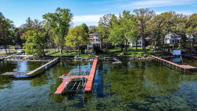 4523 Winnequah Road, Monona, WI 53716