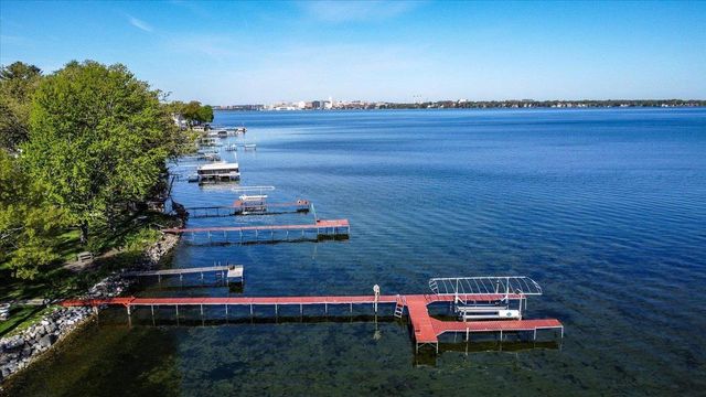 4523 Winnequah Road, Monona, WI 53716