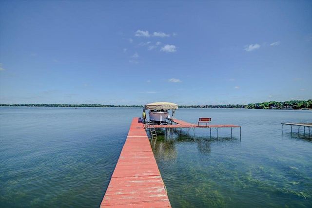 4523 Winnequah Road, Monona, WI 53716