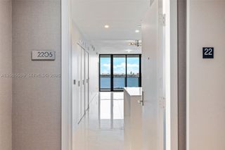 700 NE 24th St 2206, Miami, FL 33137