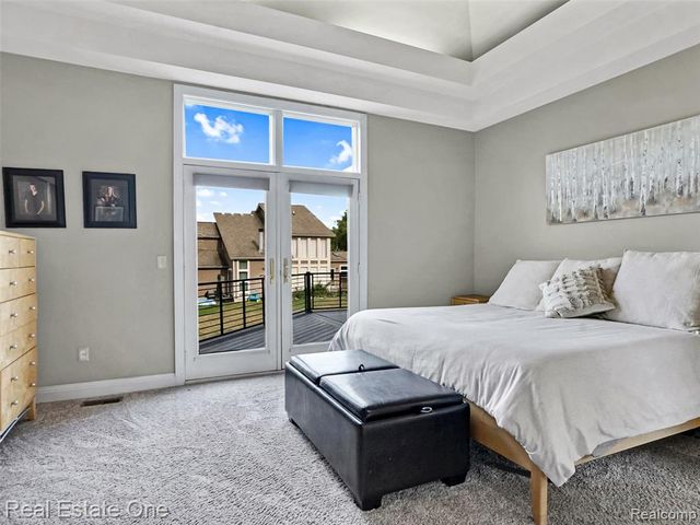 10137 Devonshire Drive, South Lyon, MI 48178