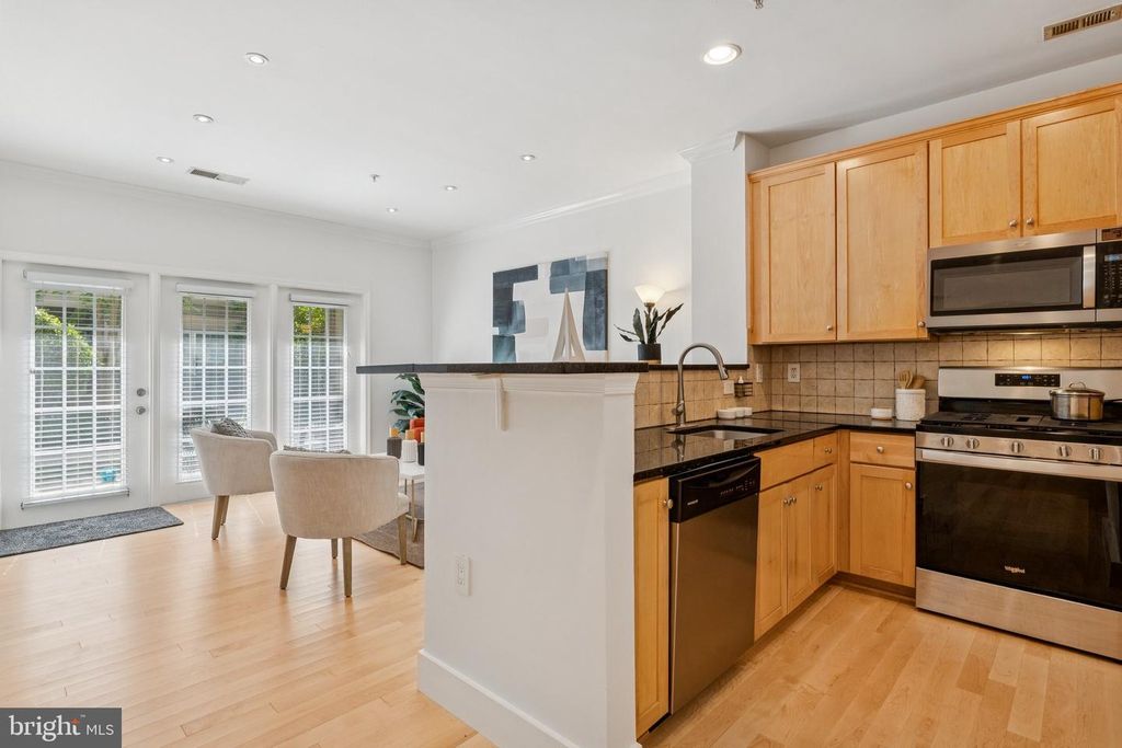 11800 OLD GEORGETOWN #1120, North Bethesda, MD 20852
