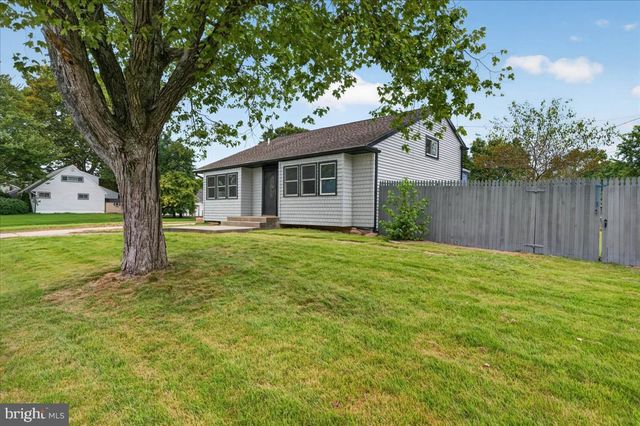 601 BANYAN RD, Newark, DE 19713