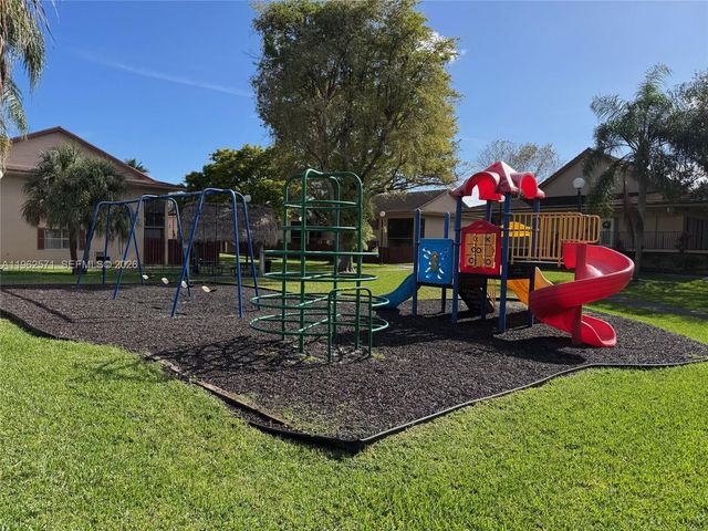 11289 SW 88th St 214L, Miami, FL 33176