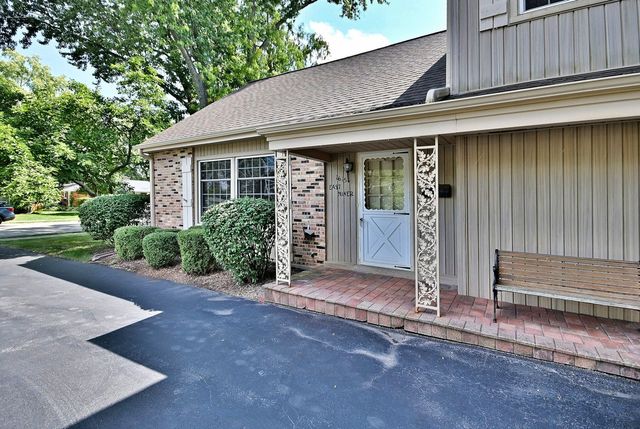 1615 E Miner Street, Arlington Heights, IL 60004