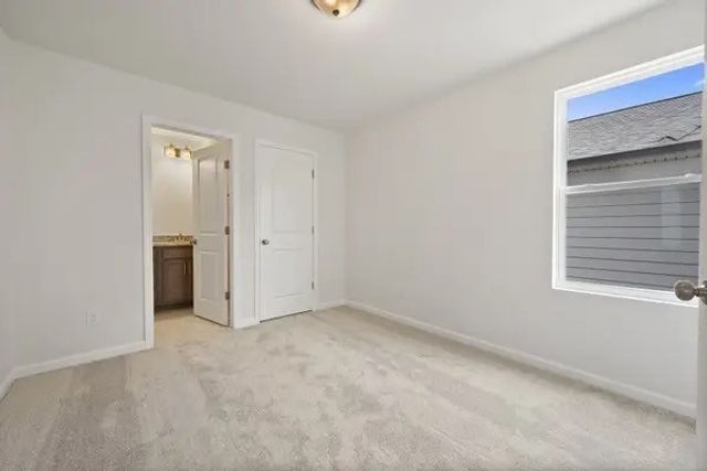 164 Oasis Dr, La Vergne, TN 37086