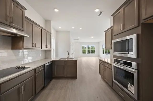 164 Oasis Dr, La Vergne, TN 37086