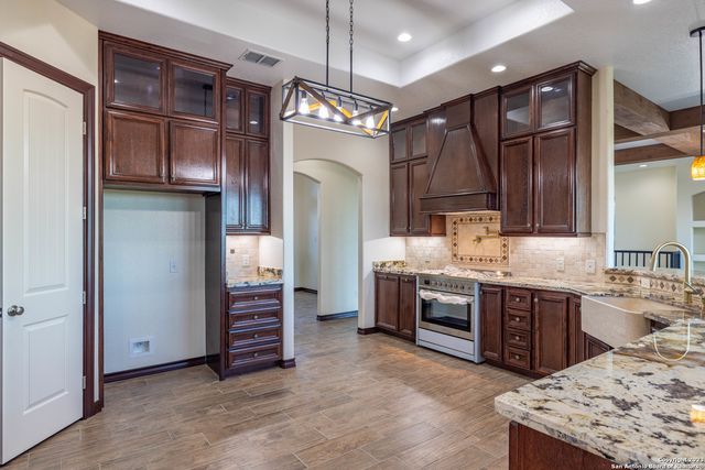 86 Hannah Ln, Boerne, TX 78006