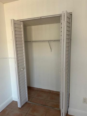 4500 NW 79th Ave 2B, Doral, FL 33166