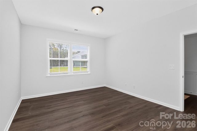 11225 Lochmere Road, Charlotte, NC 28278