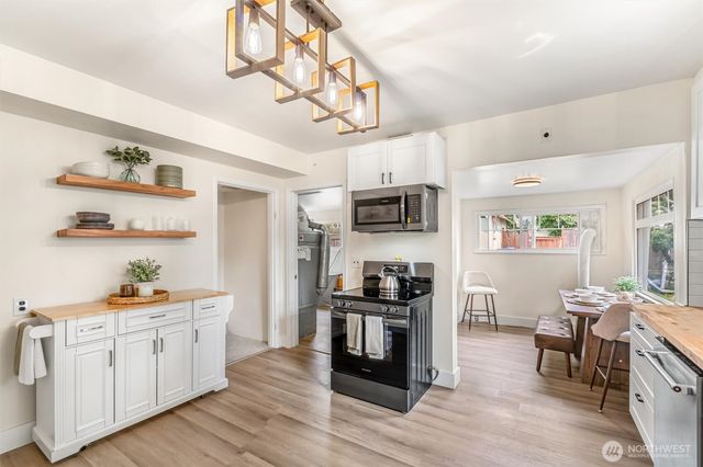 2309 McDougall Avenue, Everett, WA 98201