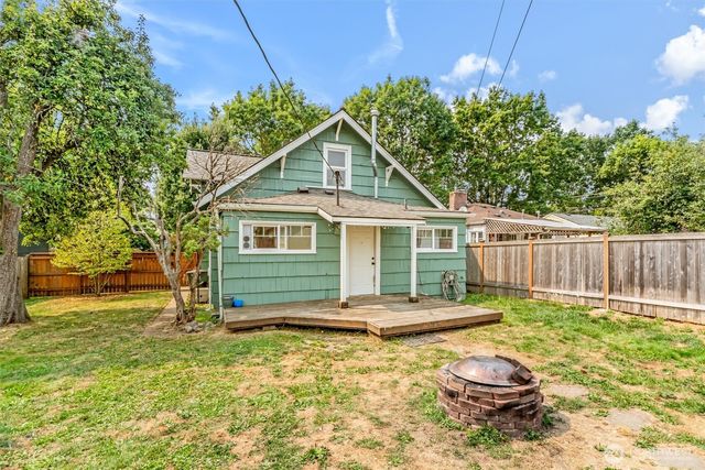 2309 McDougall Avenue, Everett, WA 98201