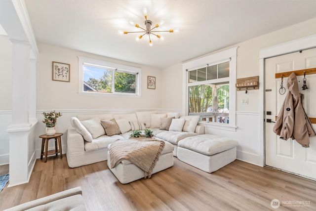 2309 McDougall Avenue, Everett, WA 98201