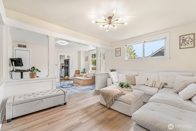 2309 McDougall Avenue, Everett, WA 98201
