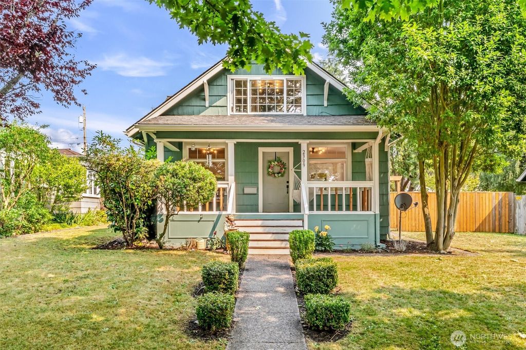 2309 McDougall Avenue, Everett, WA 98201