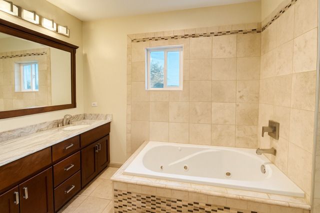 406 Juniper Drive, North Aurora, IL 60542