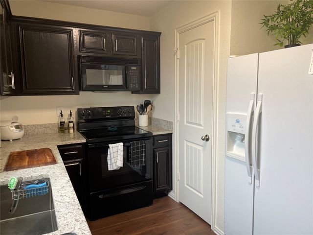 233 Irick Court, Aubrey, TX 76227