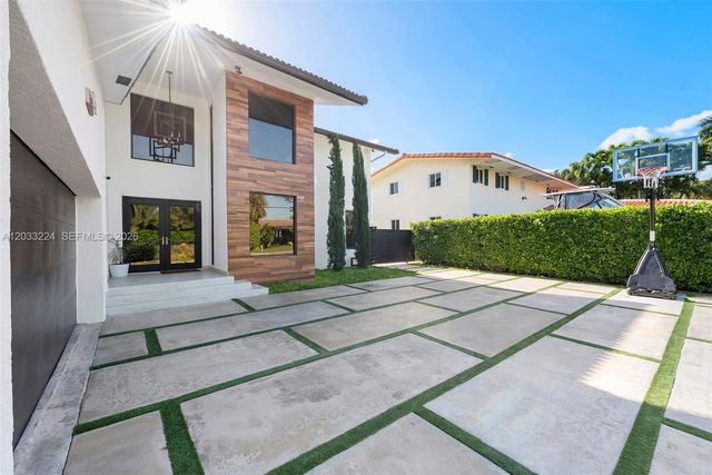 1942 NE 119th Road, North Miami, FL 33181