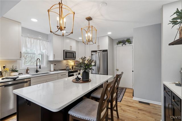 3222 Holly Ridge, Lysander, NY 13027