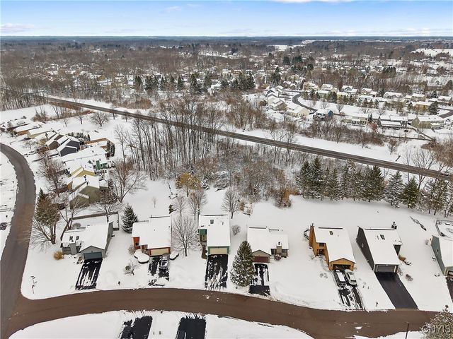 3222 Holly Ridge, Lysander, NY 13027