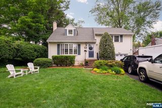 508 Van Buren Street, Ridgewood, NJ 07450