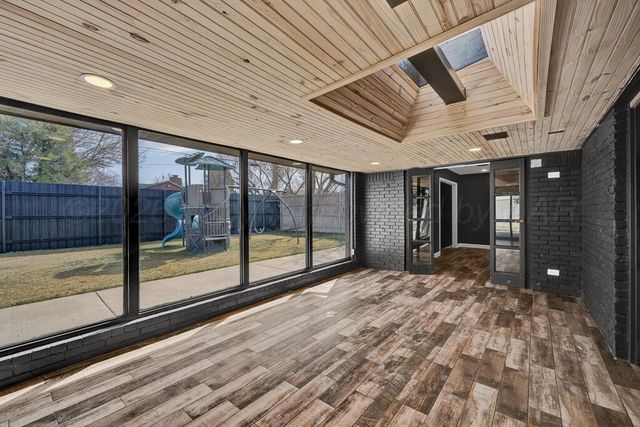 6117 Gainsborough Road, Amarillo, TX 79106